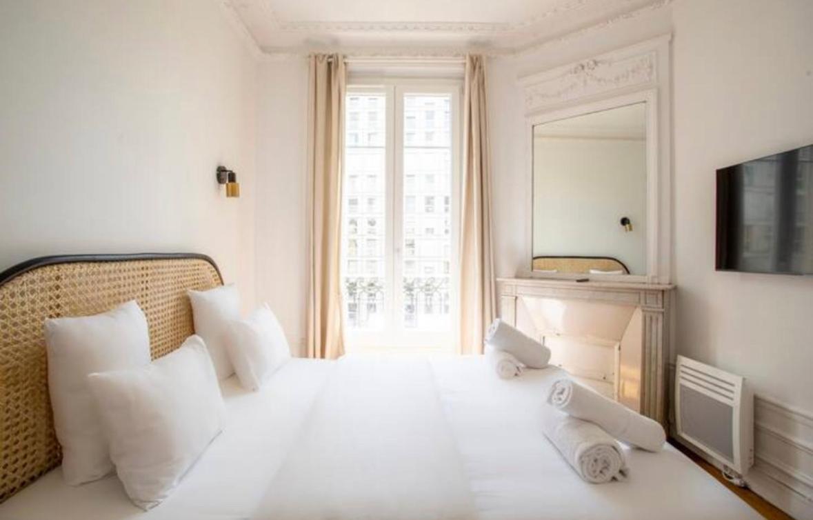 Luxury Suites Tour Eiffel Best View Париж Екстериор снимка